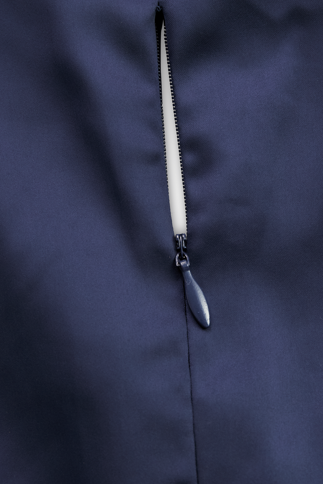 Dharmay | Robe midi élégante à manches longues