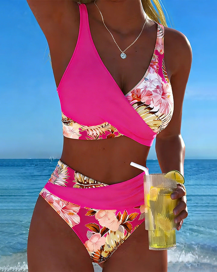 Bikini avec motif floral contrasté et fente