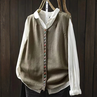 Bridget | Gilet en tricot avec décolleté en V