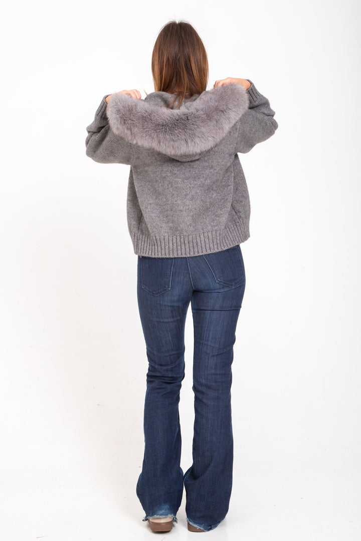 Alicia | Veste avec capuche en fausse fourrure