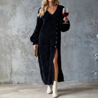 Sandy | Robe maxi en peluche avec décolleté en V et fente