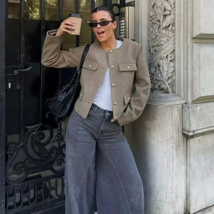 Sara | Veste élégante avec boutons dorés
