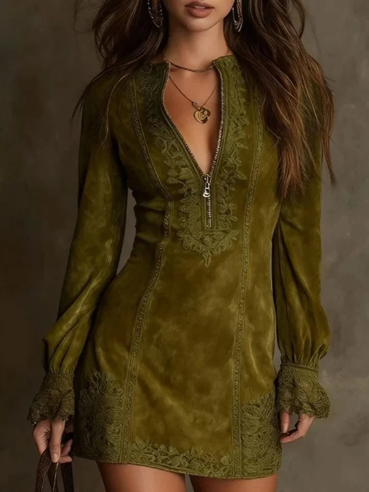 Anastacia | Robe mini en velours avec manches longues