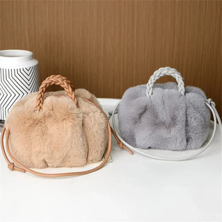 Blesilda | Sac à main en peluche avec poignée tressée