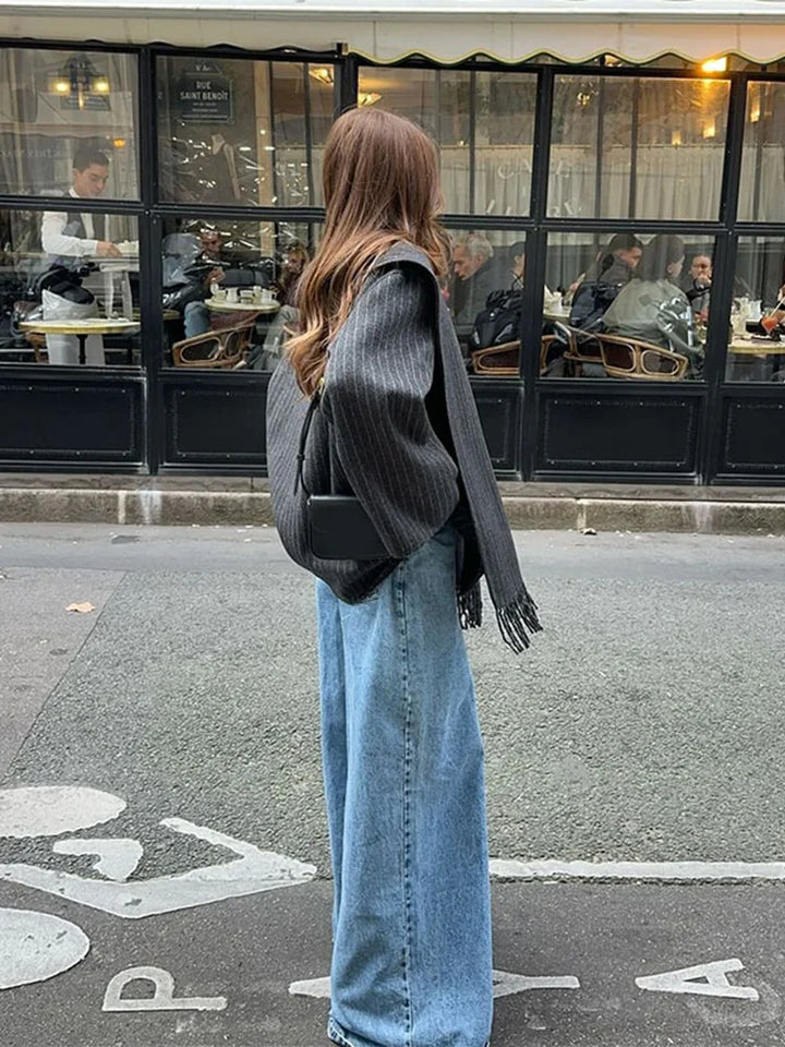 Juna | Veste élégante pour femmes avec écharpe à rayures