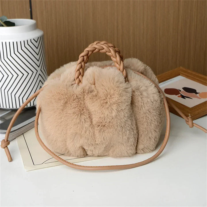 Blesilda | Sac à main en peluche avec poignée tressée
