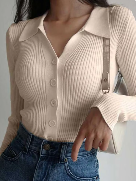 Nicole | Pull avec col boutonné et décolleté en V